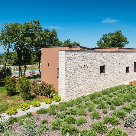 Luxury Voliera With Wellness In Villa Vodnjan