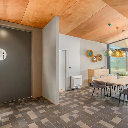 Luxury Voliera With Wellness In Villa