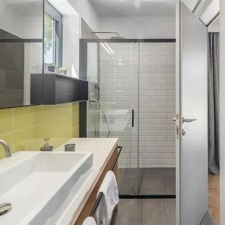 Villa Luxury Voliera With Wellness In *