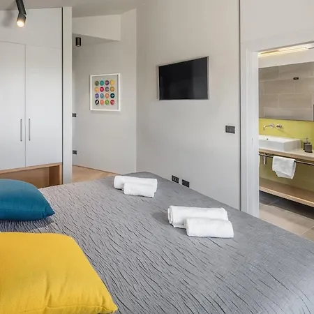 Luxury Voliera With Wellness In *