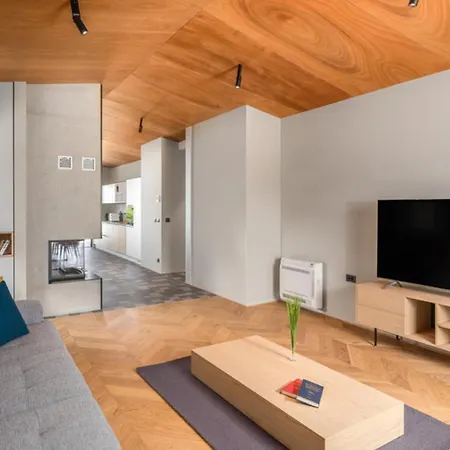 Luxury Voliera With Wellness In Villa