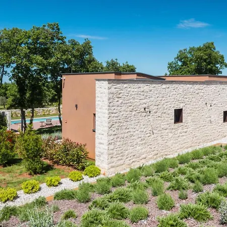 Luxury Voliera With Wellness In Villa Vodnjan